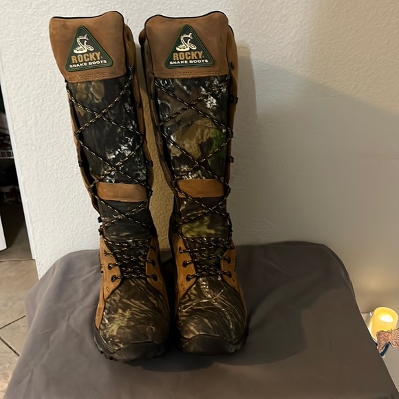 Rocky snake boots new without tags NEVER BEEN WORN!